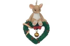 Mouse On Heart Wreath